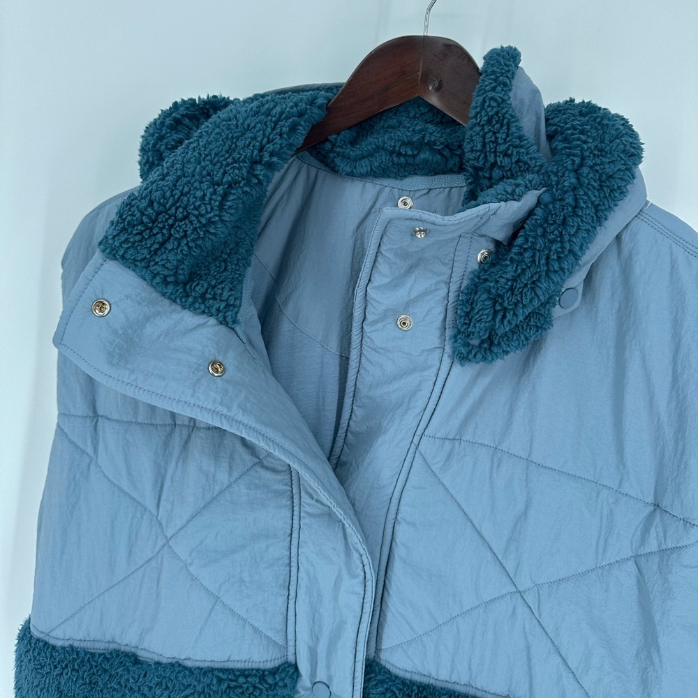 Free People Movement Adventure Awaits Vest Cosmic Sea Blue Size Medium Fleece - Picture 11 of 15